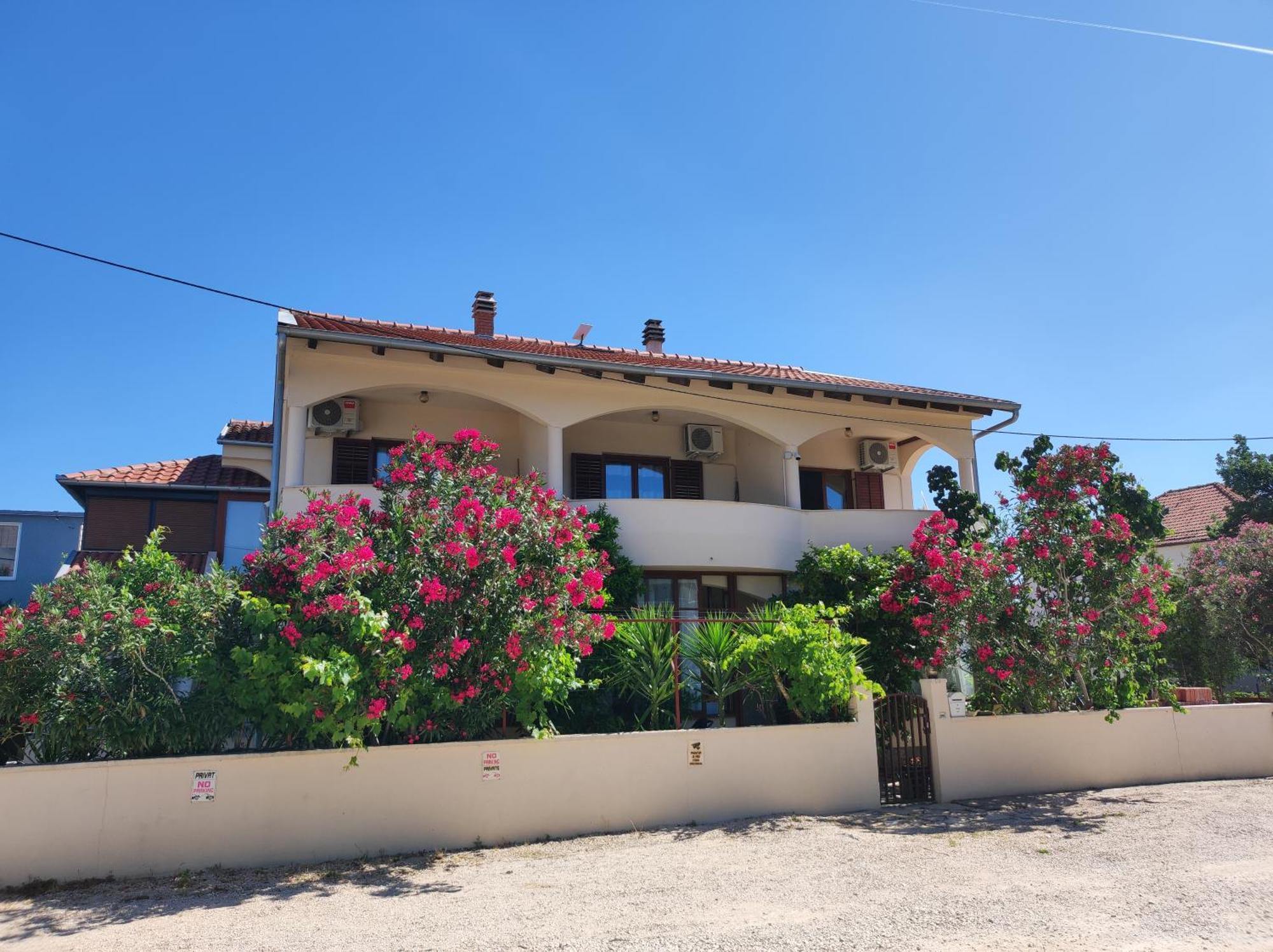 Apartments Busic Biograd Na Moru Exterior photo